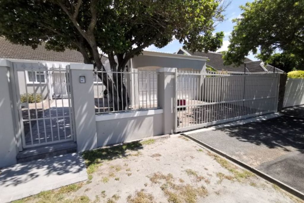 security-gates-cape-town-entrance-min